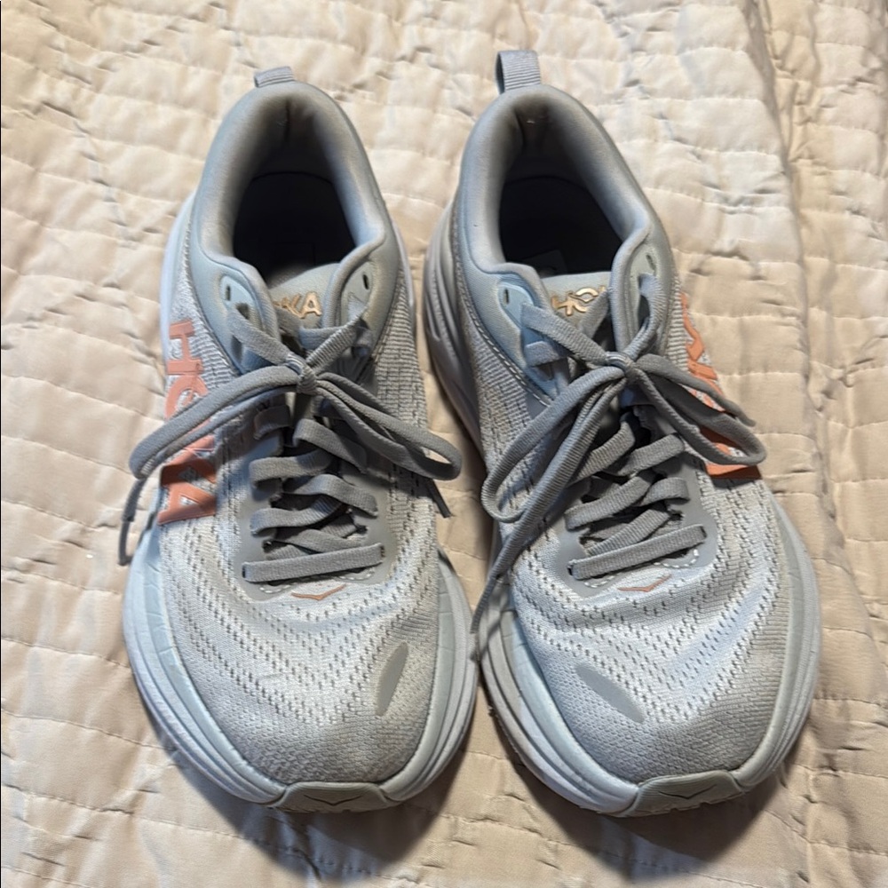 WOMEN'S HOKA BONDI 8 size 5.5